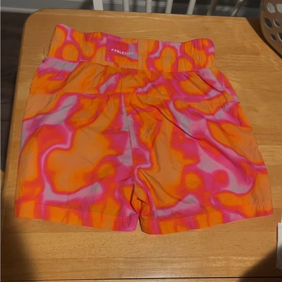 Fabletics shorts - Picture 3 of 6